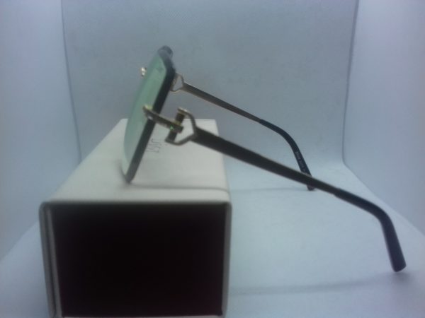 Gafas Dior biselada pinta de diamante